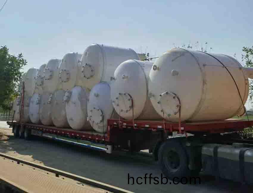 儲(chǔ)(chu)鑵(guan)髮(fa)貨現(xiàn)場(chǎng)(chang)